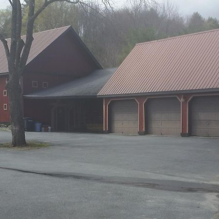 Inn At Clearwater Pond Quechee Exterior photo